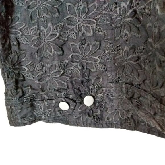 Black Floral Linen Lace Jacket with Front Pockets and Collar - Picture 11 of 15